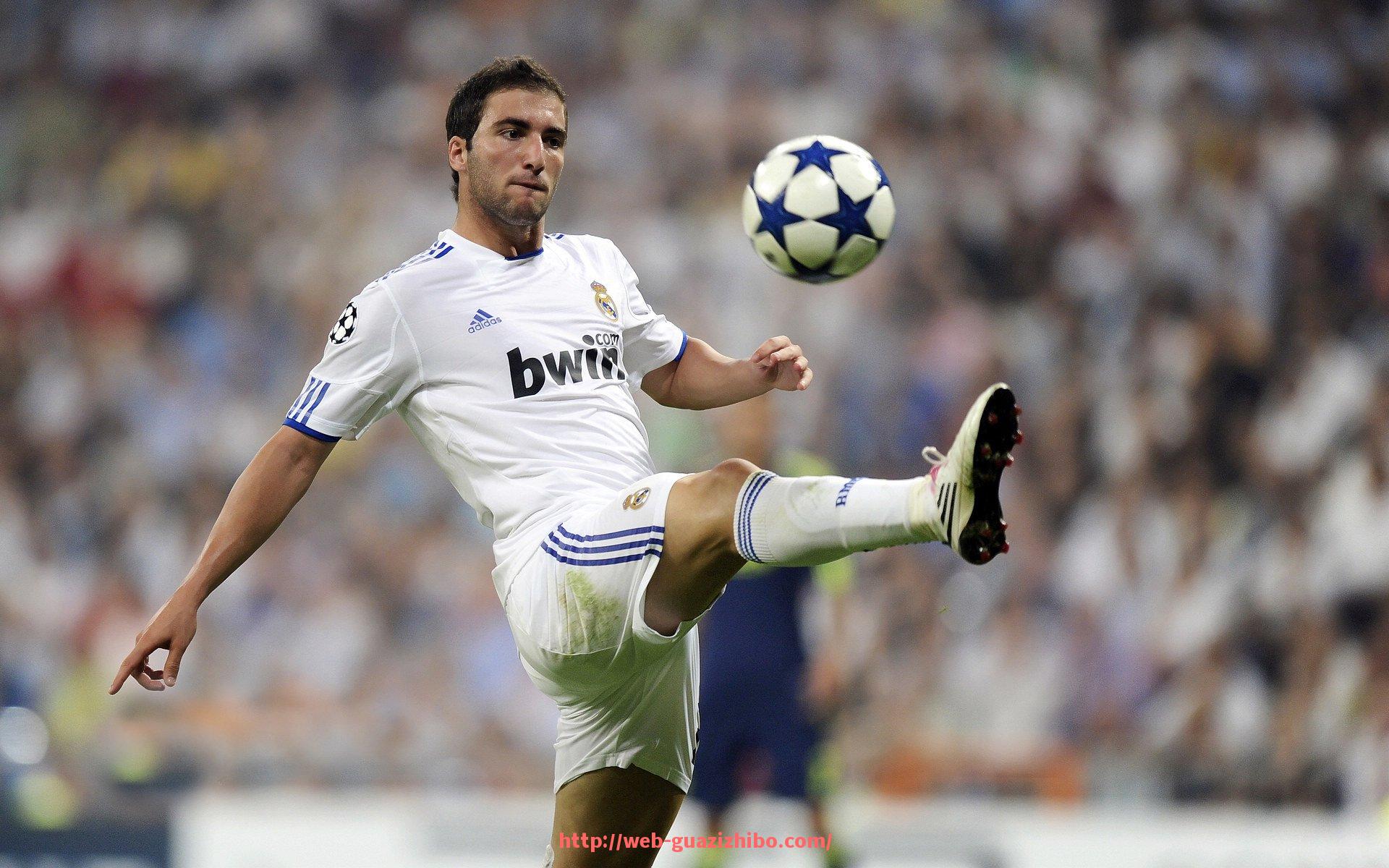 瓜子直播-回顾世俱杯历史经典比赛中的精彩瞬间与战术演变